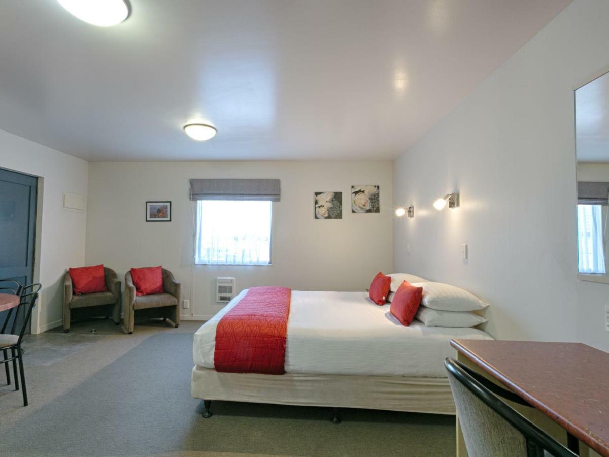 Bella Vista Motel 4*